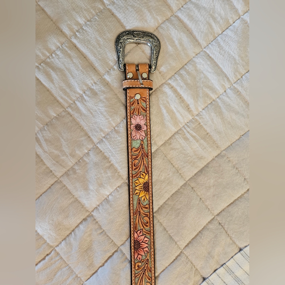 Ariat Flower Tooled Belt